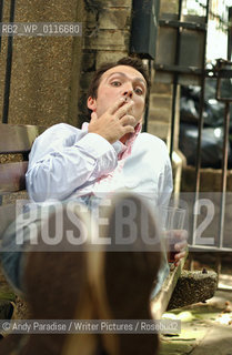 Tom Hodgkinson, author of How to be Idle....Copyright©Andy Paradise/Writer Pictures/Rosebud2