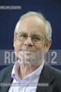 Simon Hoggart at the Edinburgh Book Festival, ..copyright©Colin Hattersley/Writer Pictures/Rosebud2