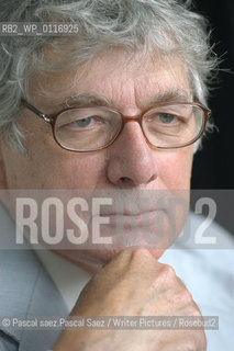 Canadian-born british academic, writer and radical philosopher Professor Ted Honderich, at the Edinburgh International Book Festival 2004...Copyright©Pascal saez.Pascal Saez/Writer Pictures/Rosebud2