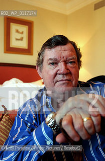 Robert Hughes, writer....Copyright©Andy Paradise/Writer Pictures/Rosebud2