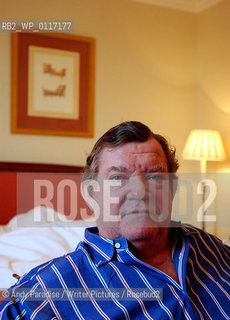 Robert Hughes, writer....Copyright©Andy Paradise/Writer Pictures/Rosebud2