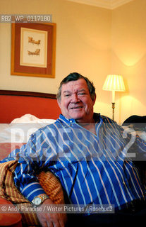 Robert Hughes, writer....Copyright©Andy Paradise/Writer Pictures/Rosebud2