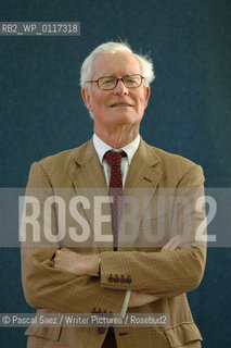 Writer and former politician Douglas Hurd at the Edinburgh International Book Festival 2007. ..Copyright©Pascal Saez/Writer Pictures/Rosebud2