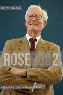 Writer and former politician Douglas Hurd at the Edinburgh International Book Festival 2007. ..Copyright©Pascal Saez/Writer Pictures/Rosebud2