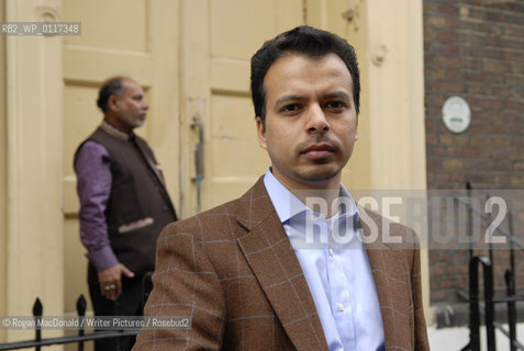 Ed Husain in the market in front of the London Hospital in Whitechapel..©Rogan MacDonald/Writer Pictures/Rosebud2
