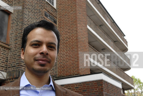 Ed Husain in the market in front of the London Hospital in Whitechapel..©Rogan MacDonald/Writer Pictures/Rosebud2