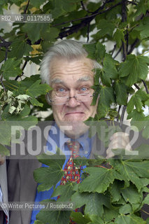 Richard Inrams,founder and long term editor of Private Eye,followed by The Oldie.CREDIT Geraint Lewis
©Writer Pictures/Rosebud2