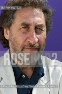 British writer Howard Jacobson at the Edinburgh International Book Festival 2004..Copyright©Pascal Saez.Pascal Saez/Writer Pictures/Rosebud2