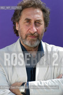 British writer Howard Jacobson at the Edinburgh International Book Festival 2004..Copyright©Pascal Saez.Pascal Saez/Writer Pictures/Rosebud2