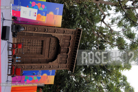 The DSC Jaipur Literature Festival 2009 billed as Asias Leading Literary Festival at Diggi Palace the old city area of Jaipur,  capital city of Rajastan...copyright©Nick Cunard/Writer Pictures/Rosebud2