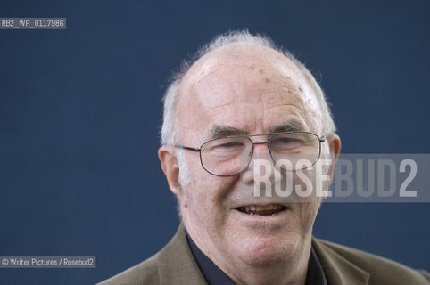 Clive James, Writer and Television  .CREDIT Geraint Lewis
©Writer Pictures/Rosebud2