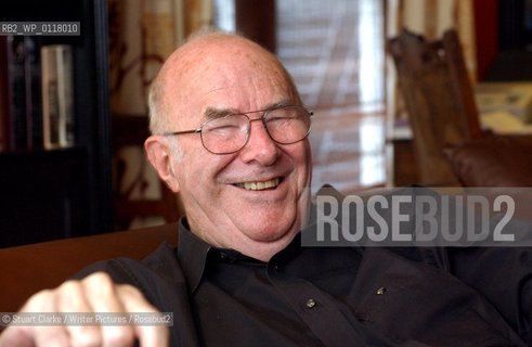 Clive James..copyright©Stuart Clarke/Writer Pictures/Rosebud2