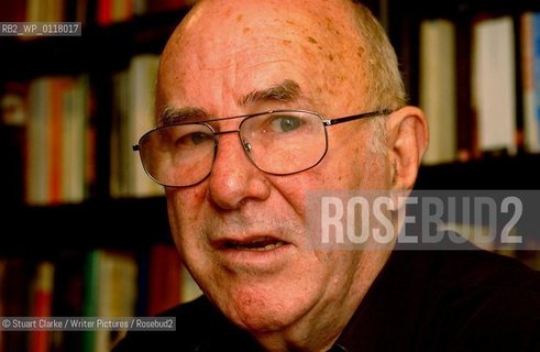 Clive James..copyright©Stuart Clarke/Writer Pictures/Rosebud2