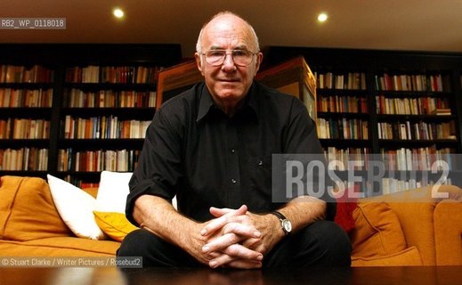 Clive James..copyright©Stuart Clarke/Writer Pictures/Rosebud2