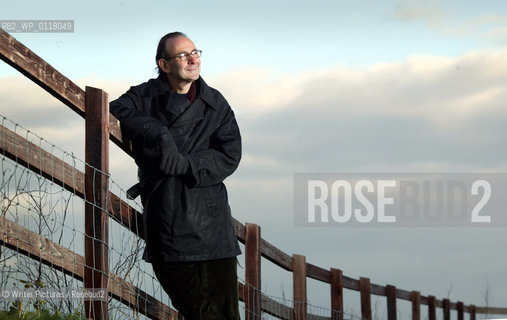 Oliver James Psychologist and television and radio presenter  CREDIT Geraint Lewis ©Writer Pictures/Rosebud2