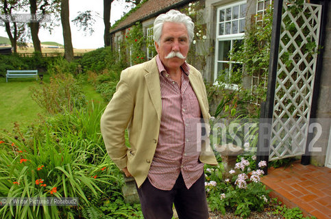 Poet Brian Johnstone in his home near Upper Largo, Fife..copyright©/Writer Pictures/Rosebud2