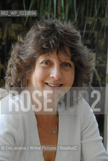 Julie Kavanagh..Copyright©Tim Jenkins/Writer Pictures/Rosebud2