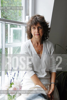 Julie Kavanagh..Copyright©Tim Jenkins/Writer Pictures/Rosebud2
