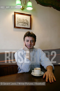 Terence Kealey..Copyright©Geraint Lewis/Writer Pictures/Rosebud2