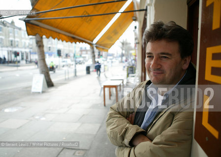 Terence Kealey..Copyright©Geraint Lewis/Writer Pictures/Rosebud2