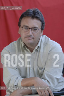 Fergal Keane, The Edinburgh International Book Festival 2005..Copyright©Rob McDougall/Writer Pictures/Rosebud2