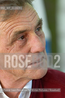 British writer John Keay.at the Edinburgh International Book Festival 2004..Copyright©Pascal Saez.Pascal saez/Writer Pictures/Rosebud2