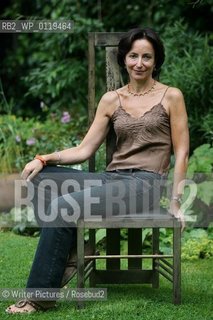 Linda Kelsey photographed at her home in West Hampstead, Lo©Writer Pictures/Rosebud2
