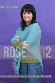 Writer Marian Keyes, author of The Other Side of the Story at the Edinburgh International Book Festival 2004..Copyright©Pascal Saez.Pascal Saez/Writer Pictures/Rosebud2
