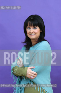 Writer Marian Keyes, author of The Other Side of the Story at the Edinburgh International Book Festival 2004..Copyright©Pascal Saez.Pascal Saez/Writer Pictures/Rosebud2