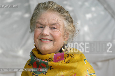 Writer and anthropologist Sheila Kitzinger, who is a respected authority on pregnancy, childbirth and babies, at the Edinburgh International Book Festival 2004                    ..Copyright©Pascal Saez.Pascal Saez/Writer Pictures/Rosebud2