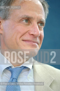 Writer Jeffrey Kluger at the Edinburgh International Book Festival 2007. ..Copyright©Pascal Saez/Writer Pictures/Rosebud2
