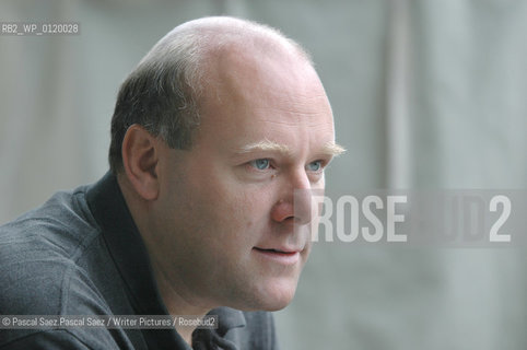 British writer Matthew Kneale, author of Small Crimes in an Age of Abundance at the Edinburgh International Book Festival 2005..Copyright©Pascal Saez.Pascal Saez/Writer Pictures/Rosebud2