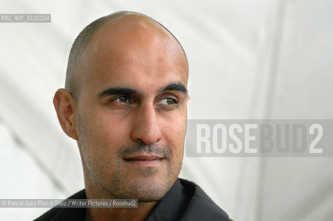 British writer Hari Kunzru, author of The Impressionist and Transmission, at the Edinburgh International book Festival 2004...Copyright©Pascal Saez.Pascal Saez/Writer Pictures/Rosebud2