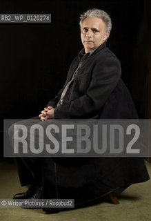Hanif Kureishi,writer,screenwriter,playwrite and filmaker.  CREDIT Geraint Lewis
©Writer Pictures/Rosebud2
