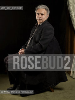 Hanif Kureishi,writer,screenwriter,playwrite and filmaker.  CREDIT Geraint Lewis
©Writer Pictures/Rosebud2