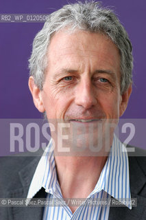 British writer Robert Lacey, author of Great Tales From English History  at the Edinburgh International Book Festival 2004..Copyright©Pascal Saez.Pascal Saez/Writer Pictures/Rosebud2