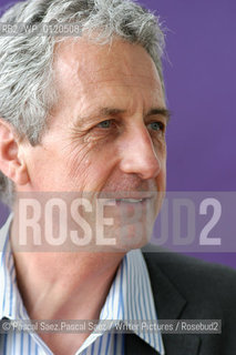 British writer Robert Lacey, author of Great Tales From English History  at the Edinburgh International Book Festival 2004..Copyright©Pascal Saez.Pascal Saez/Writer Pictures/Rosebud2