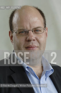 Mark Lawson, The Edinburgh International Book Festival 2005..Copyright©Rob McDougall/Writer Pictures/Rosebud2