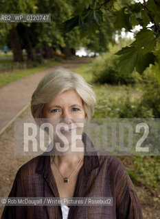 Mark Lawson, The Edinburgh International Book Festival 2005..Copyright©Rob McDougall/Writer Pictures/Rosebud2