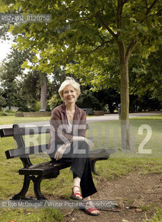 Mark Lawson, The Edinburgh International Book Festival 2005..Copyright©Rob McDougall/Writer Pictures/Rosebud2