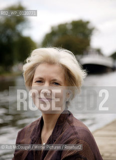 Mark Lawson, The Edinburgh International Book Festival 2005..Copyright©Rob McDougall/Writer Pictures/Rosebud2