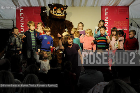 Julia Donaldson in Performance to a captive audience.Lennoxlove Book Festival at Lennoxlove House, Haddington, Scotland, November 21 2010..©Picture from Alex Hewitt/Writer Pictures/Rosebud2