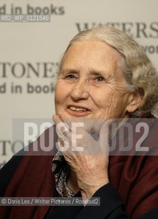 4/11/03..©Doris Les/Writer Pictures/Rosebud2