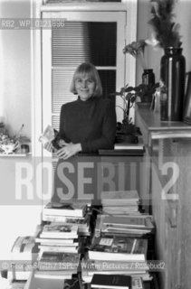 Edinburgh childrens author Joan Lingard at home in March 1982....copyright©George Smith/TSPL/Writer Pictures/Rosebud2