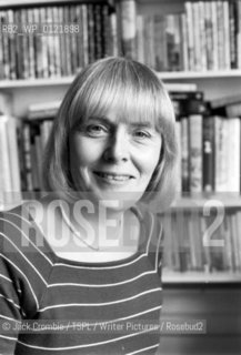 Edinburgh childrens author Joan Lingard at home in March 1982....copyright©Jack Crombie/TSPL/Writer Pictures/Rosebud2