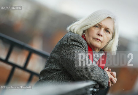 Natha Englander , American Novelist who wrote The Ministry of Special Cases about Argentina . CREDIT Geraint Lewis
©Writer Pictures/Rosebud2