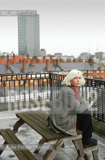 Natha Englander , American Novelist who wrote The Ministry of Special Cases about Argentina . CREDIT Geraint Lewis
©Writer Pictures/Rosebud2