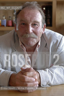 Charles Maclean at the Borders Book Festival 2009..Copyright©Alex Hewitt/Writer Pictures/Rosebud2