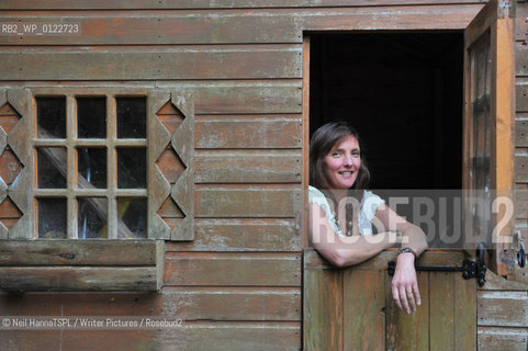 Lindsay MacLeod (nee Brown), Scottish author, at home in Giffnock, Glasgow, September 30, 2010. ..Copyright©Neil HannaTSPL/Writer Pictures/Rosebud2