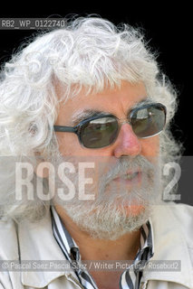 Scottish poet Aonghas Macneacail at the Edinburgh International Book Festival 2003.              .                            .copyright©Pascal Saez.Pascal Saez/Writer Pictures/Rosebud2